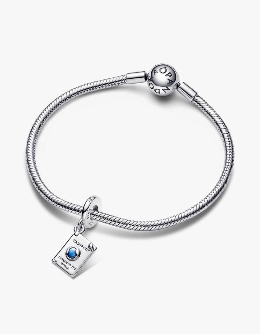 Charm Pasaporte