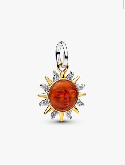 Charm colgante de sol con centro de cristal ámbar — Bellea
