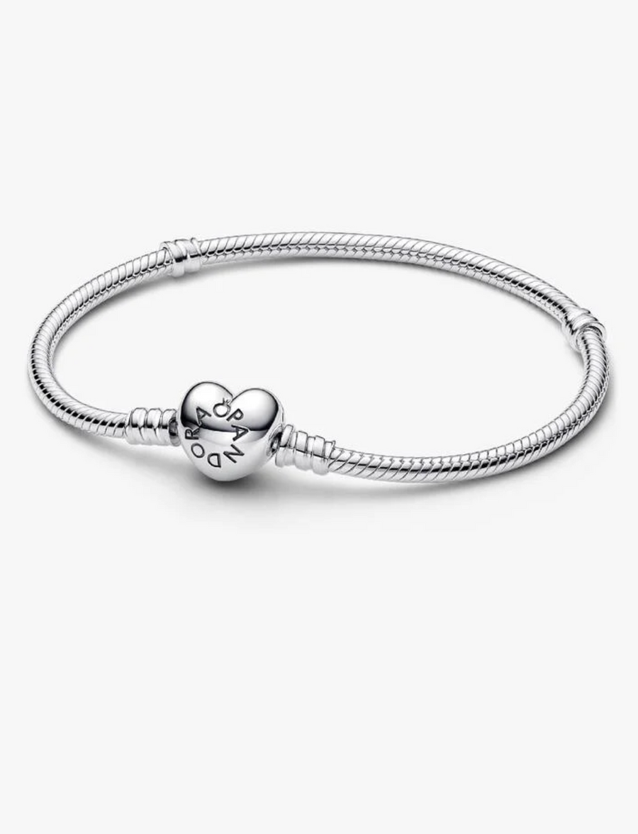 Pulsera de plata con broche de corazón — Bellea