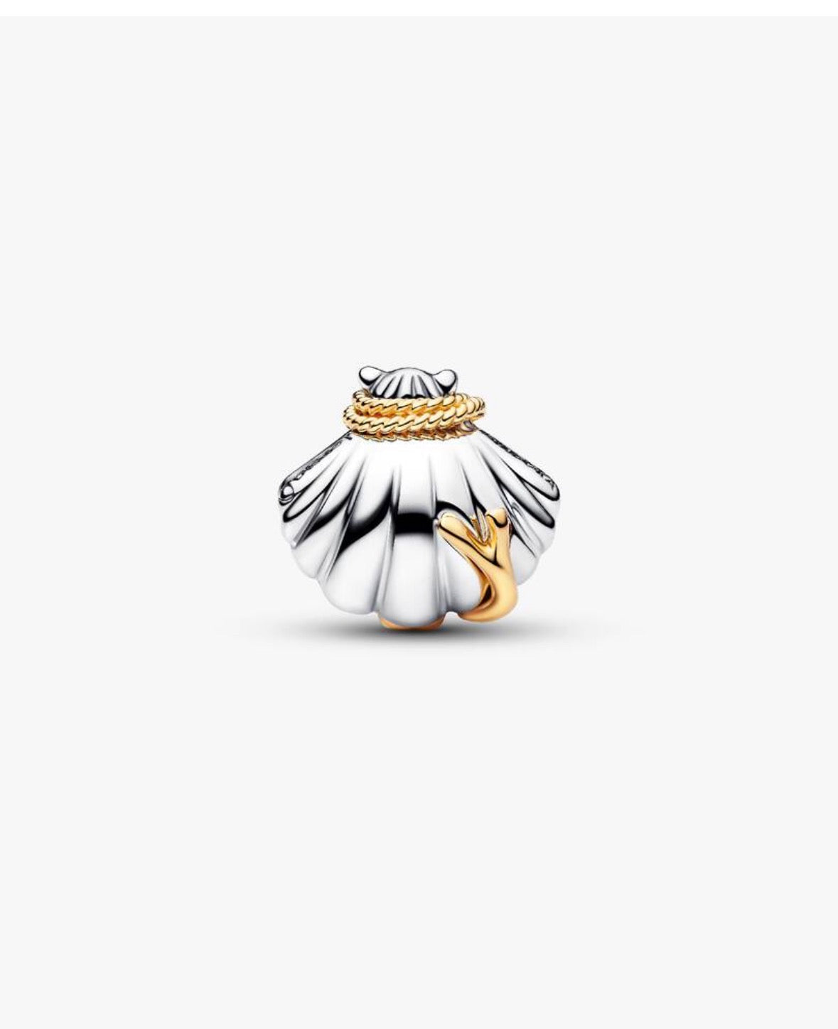 Charm de plata en forma de venera acanalada — colección Summer de Bellea