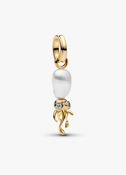 Charm colgante con perla y coral — colección Wonders de Bellea
